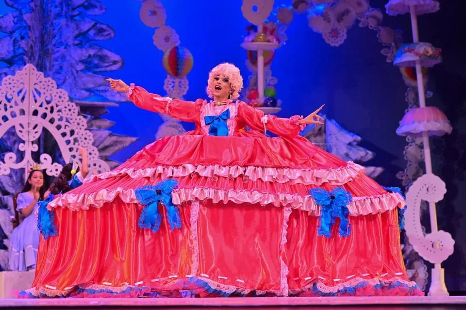 Mother Ginger full dress reveal