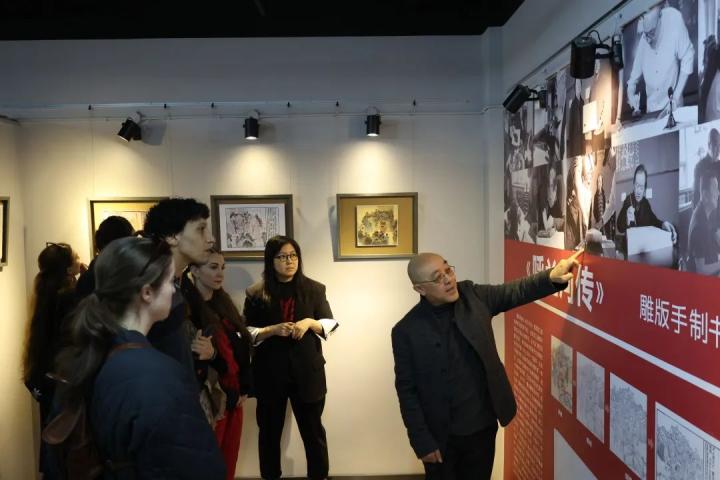 Visiting art gallery exhibition at Harbin university