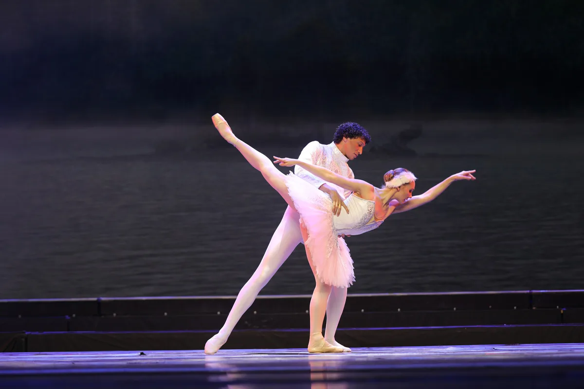 Swan Lake pas de deux performance in China